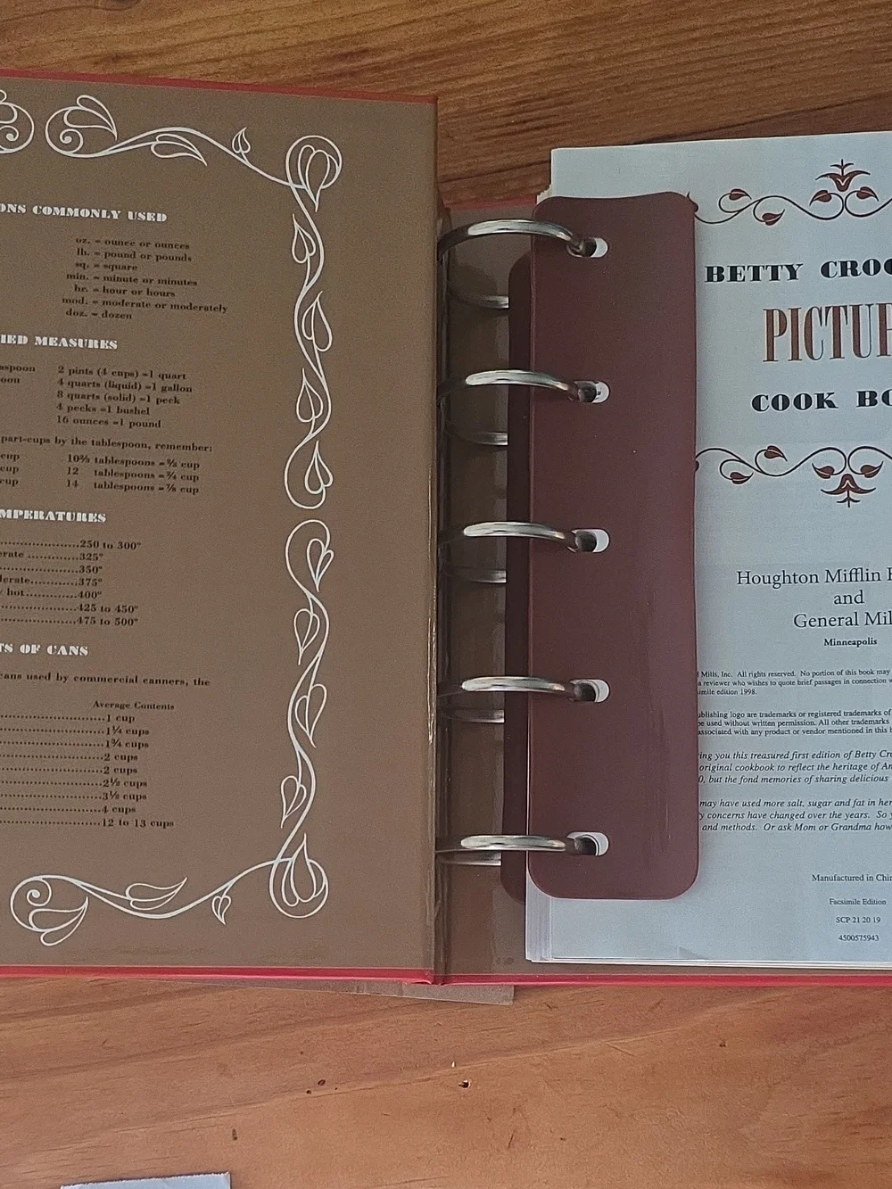 Betty Crocker Red and White Picture Cook Book